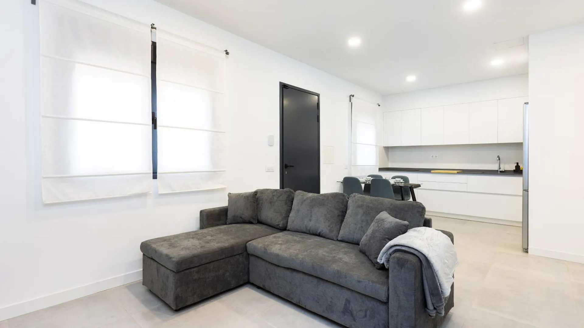 Home2Book Modern Apt Indoor Terrace, La Laguna Apartment